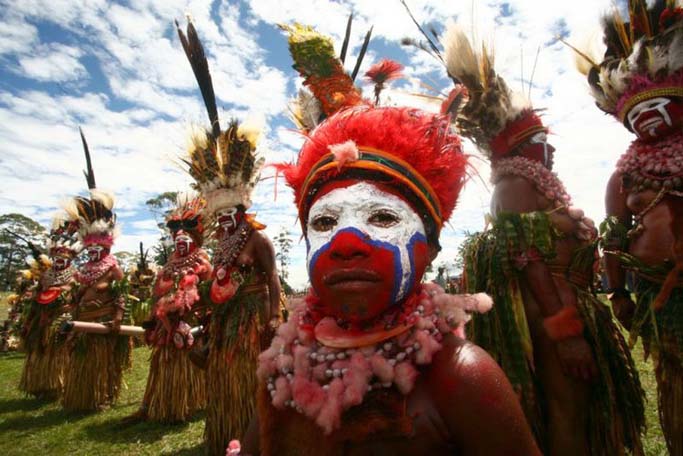 Papua_Indigenous_Tribe_at_Festival_time